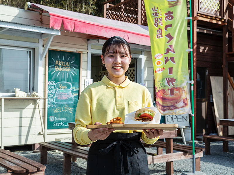 あっくんバーガー 藤本実沙